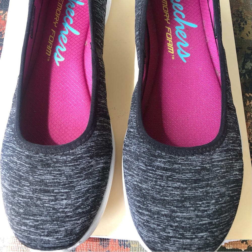 Women’s Skechers memory foam sneakers